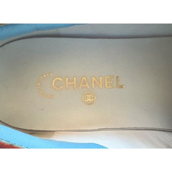 CHANEL CC Red Lambskin Leather Suede Tennis Sneakers Vintage Size 38 Logo EUC - Picture 10 of 16